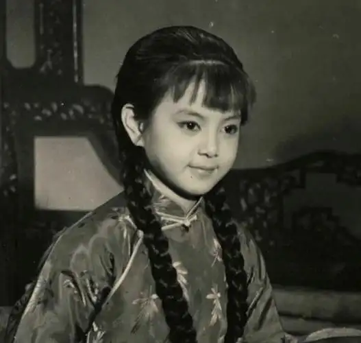 她是琼瑶女郎鼻祖嫁入豪门生下5个孩子后因王祖贤而离婚