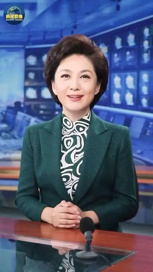 (庆典主持人)四,李梓萌,44岁,2000年进入央视,李梓萌至今未婚.