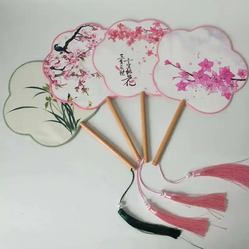 中国风手工作品 #古风扇子 #团扇 #国风古韵 #汉服团扇 - 抖音