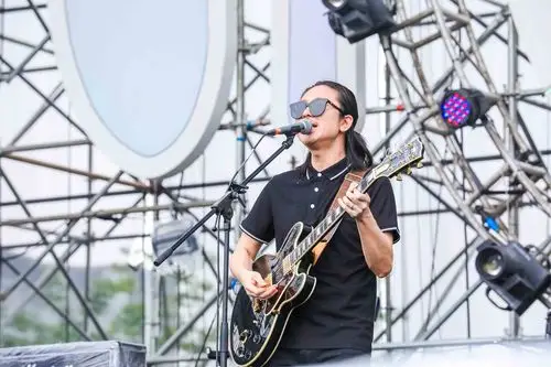 海龟先生尧十三白安原子邦妮kawa乐队吴奇bbf作为首个5g时代音乐节