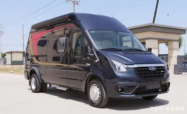 可选双发电机的福特房车,2.2t柴油机终身质保,整车48v电路6座版