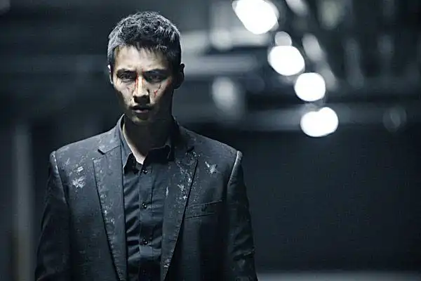 轻松管理手机 免费下载应用有趣的是,元斌在2004年以后出演的三部电影