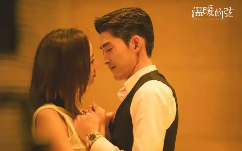 张翰张钧甯《温暖的弦》甜蜜剧照壁纸