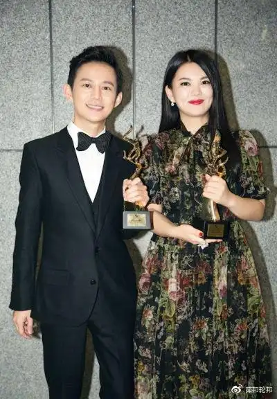 何炅与男伴亲密情感归宿成谜他究竟结婚了没有谈谈我的看法