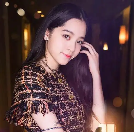 37岁房祖名与19岁欧阳娜娜正在热恋? 成龙早已回应