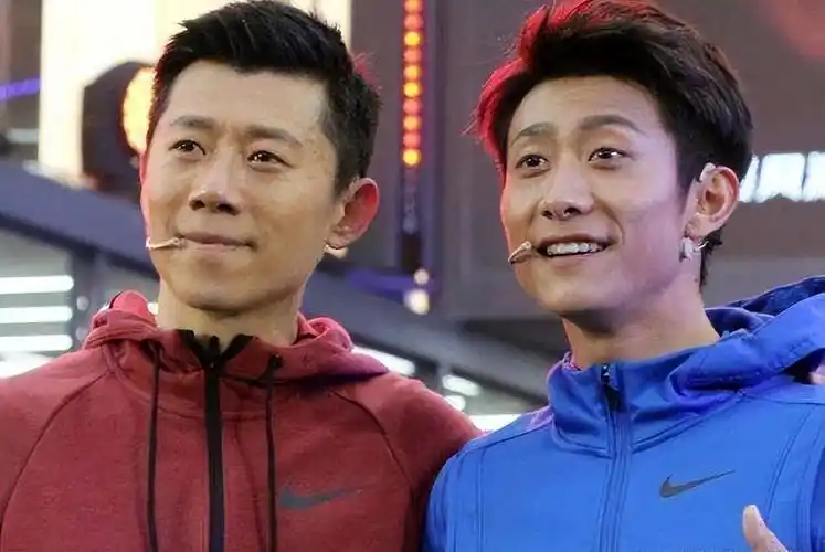 比如影帝夏雨和演员张一山,张一山算是在大众的眼皮子底下长大的,他的