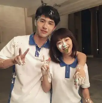 刘昊然和女朋友谭松韵合体现身 家庭背景惊人身价过百亿