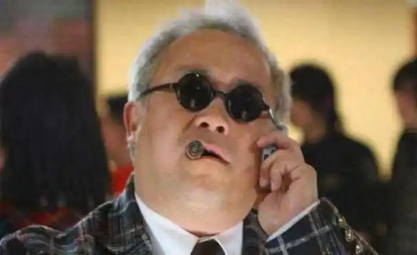 香港娱乐圈备受瞩目的名人曾志伟,以其幽默感和出色的演技赢得了无数