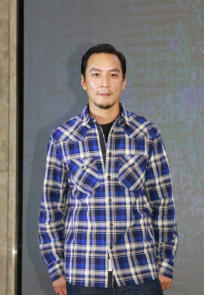 吴彦祖胡子拉渣发际线后退 变搞笑表情包无明星包袱