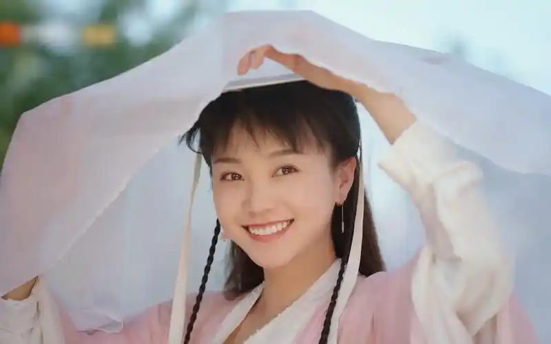 离人心上郑业成胡意旋你的倾城一笑令我心动不已