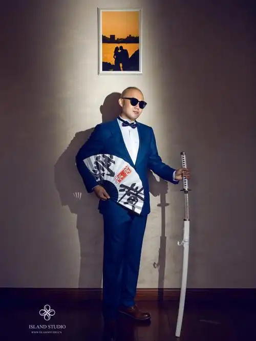 霸气侧漏光头新郎这样拍也太帅了吧