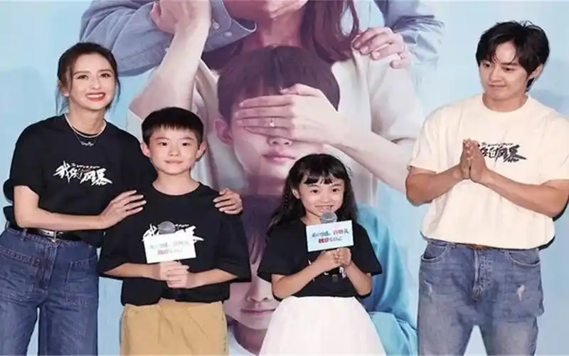 佟丽娅《我经过风暴》揭露痛点,陈思诚:家暴题材没敢带孩子来