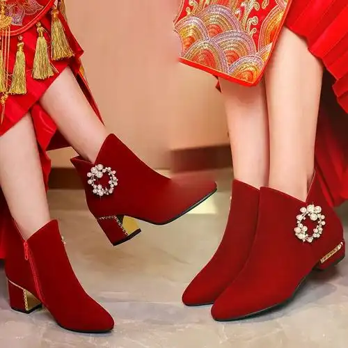 年新款小众高级感不累脚冬天红色2021婚鞋冬季秀和服配新娘鞋鞋
