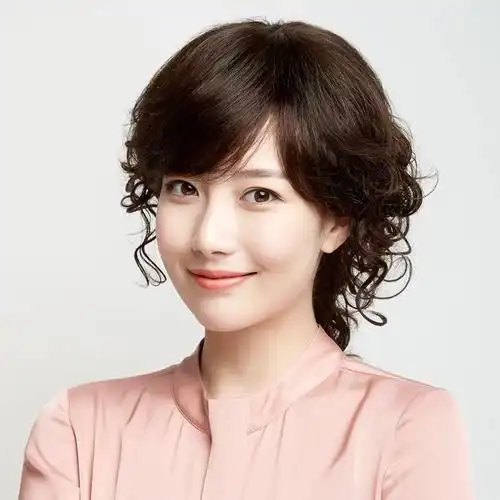 30岁女人适合什么发型,30岁女人简单扎头发怎么做-图2