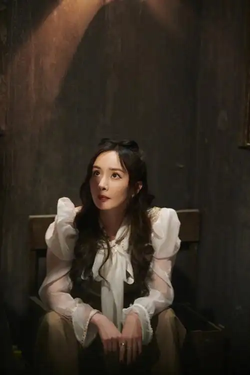 #杨幂密逃4新剧照##杨幂密逃剧院剧照#