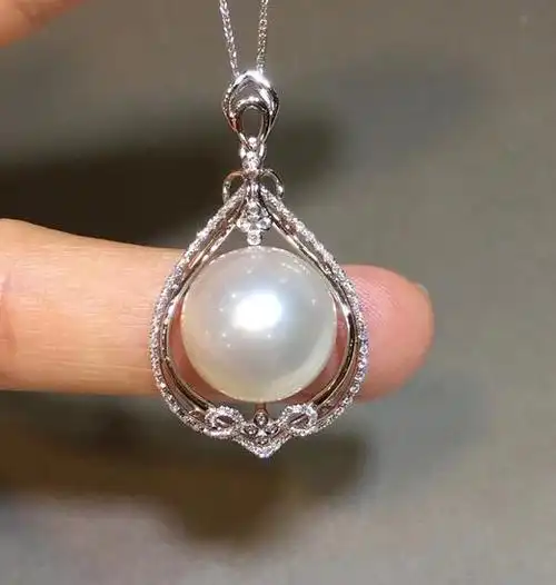 天然南洋澳白珍珠吊坠18k金钻石镶嵌珠子正圆强光微瑕款式很大气大小