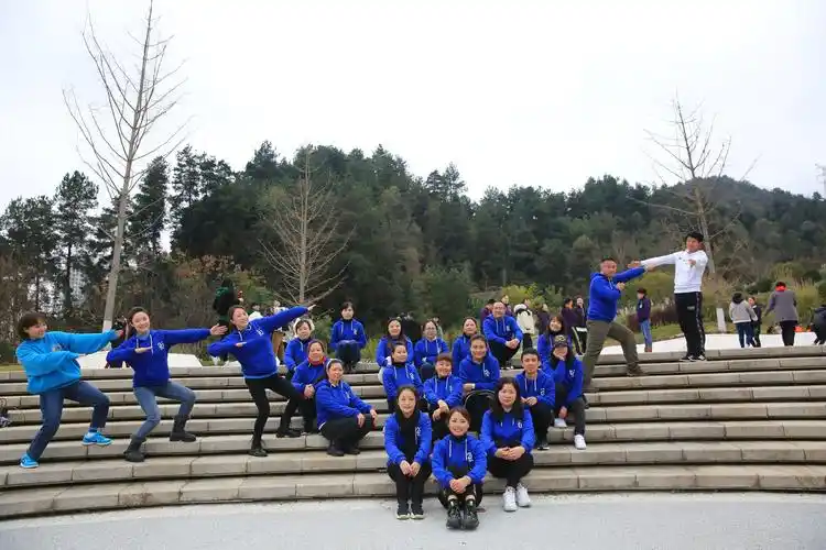 20-21-1中天北京小学～～～花园校区团建活动