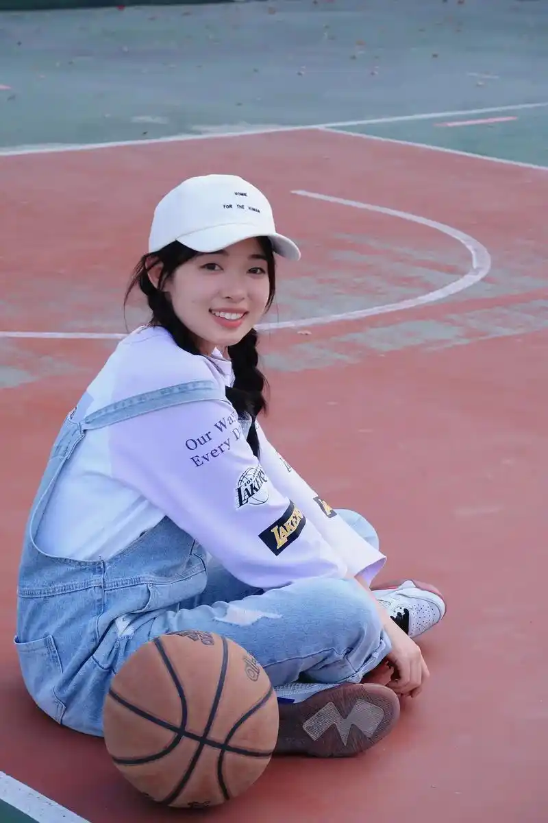 听说你喜欢甜妹? #校园拍摄 #大学生日常 #照片记录生活  - 抖音