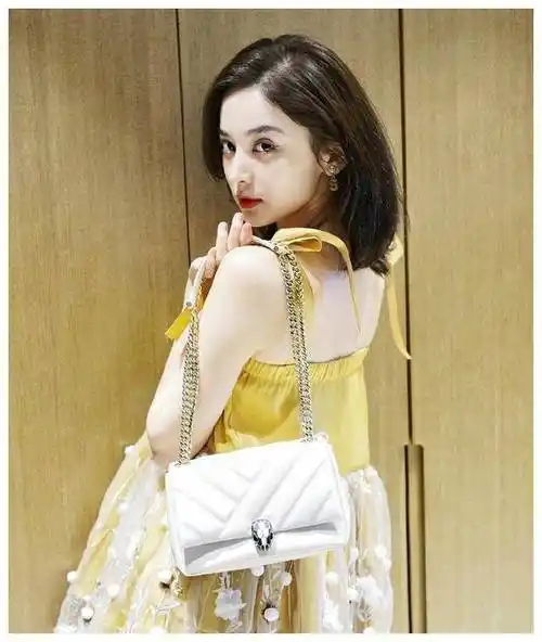 原创古力娜扎为何现在那么火只是剪对了波波头发型优雅又减龄