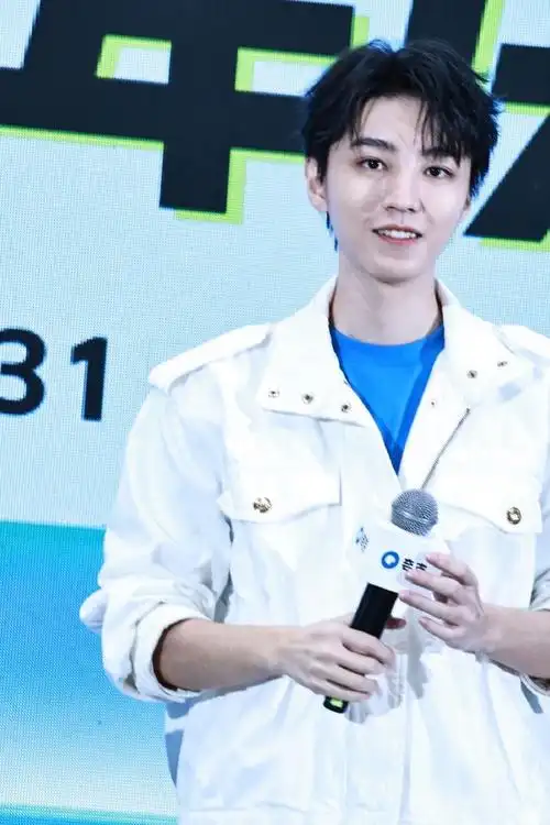 代言夸克#/#夸克周年庆超级ai#工作室:王俊凯karrywang工作室夸克