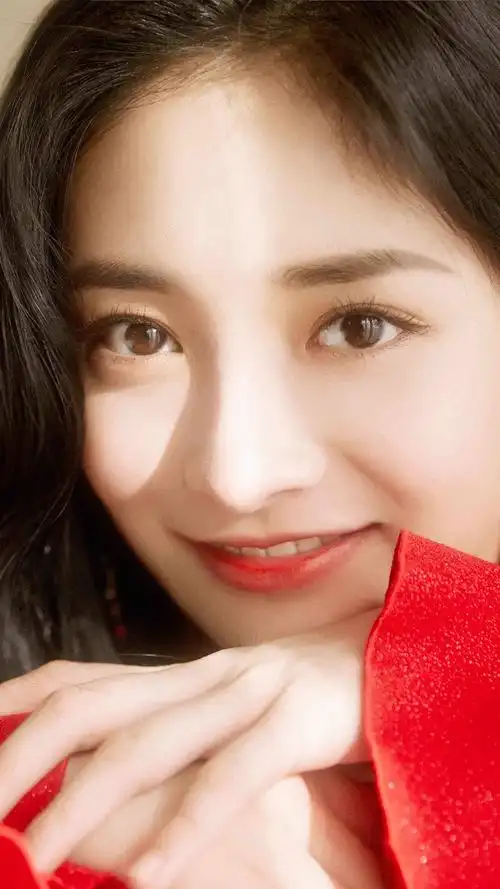 周洁琼图片高清手机壁纸