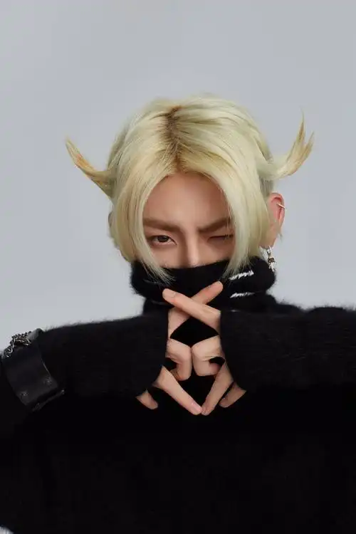 小鬼王琳凯首张eplilghost20预告图眼神太撩人