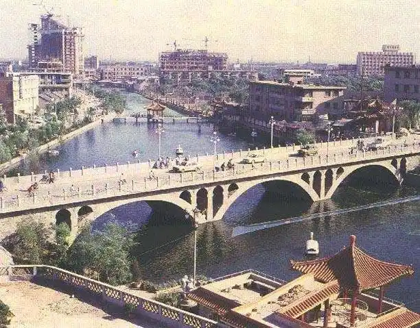 泰安老照片:昔日泰安岱北市场,每天都人来人往,热闹非凡