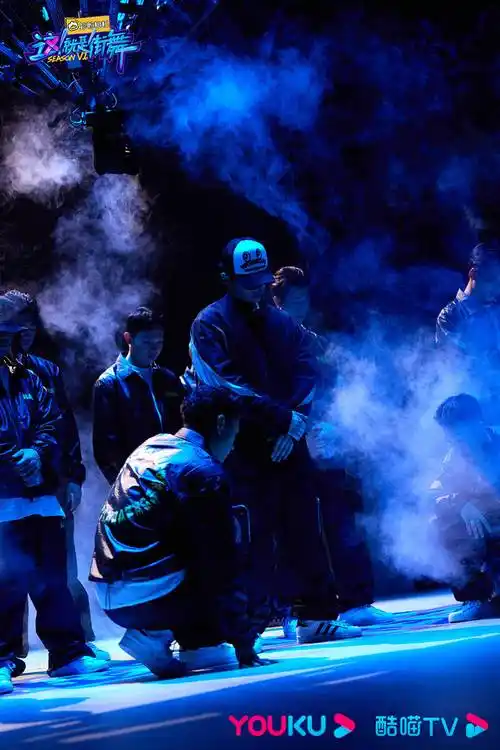 就是街舞》第六季的舞台,除却展露街舞实力的队长大秀,吴建豪,朴宰范