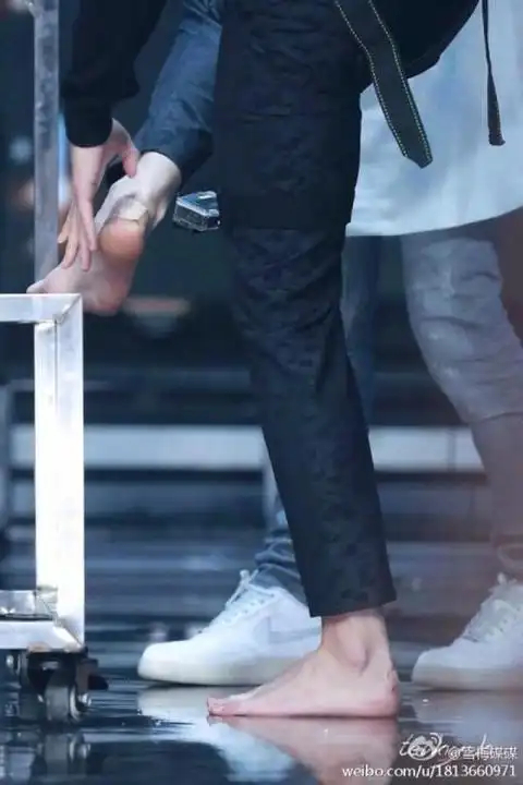 唐嫣李易峰恋情是因戏生情?李易峰唐嫣曾穿情侣装