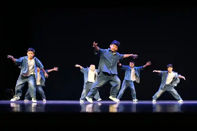 广州市体育节丨街舞齐舞比赛落幕