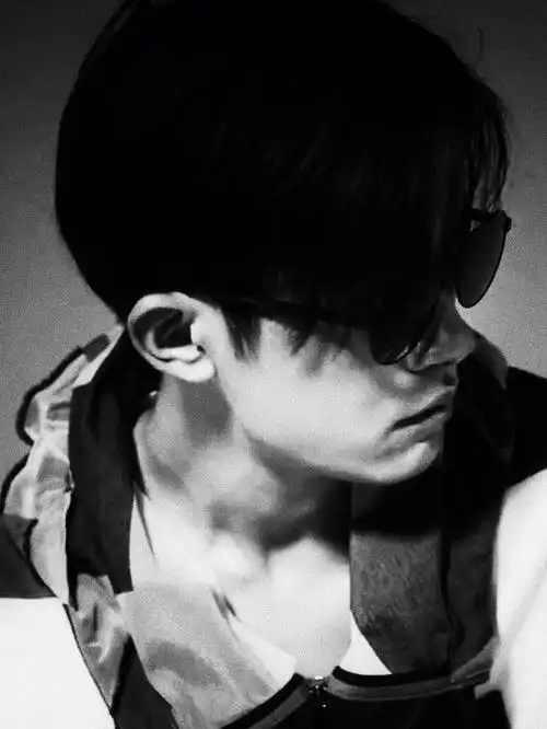 易烊千玺  #千纸鹤  #易烊千玺未来无界