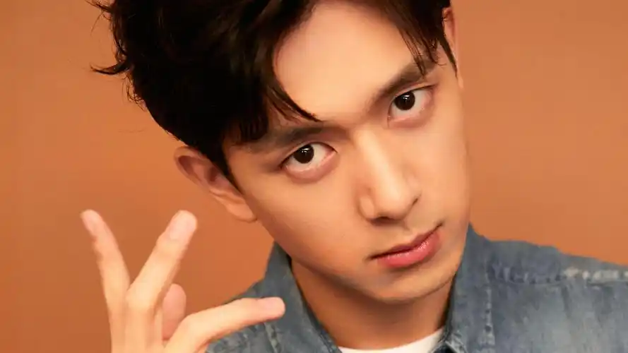 李现牛仔衬衫个性帅酷写真