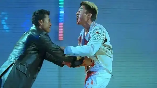 甄子丹吴京春晚舞台大打出手,不料画风突变,网友:猫咪互殴