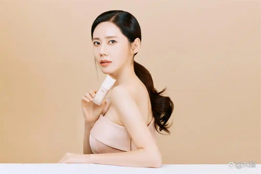 丸碧品牌中国区代言人——秋瓷炫