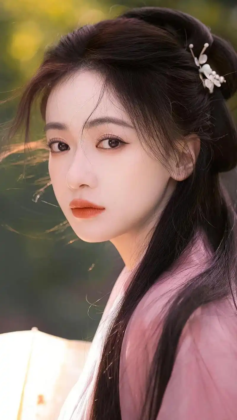 吴谨言古装逆袭:造型师如何化腐朽为神奇?