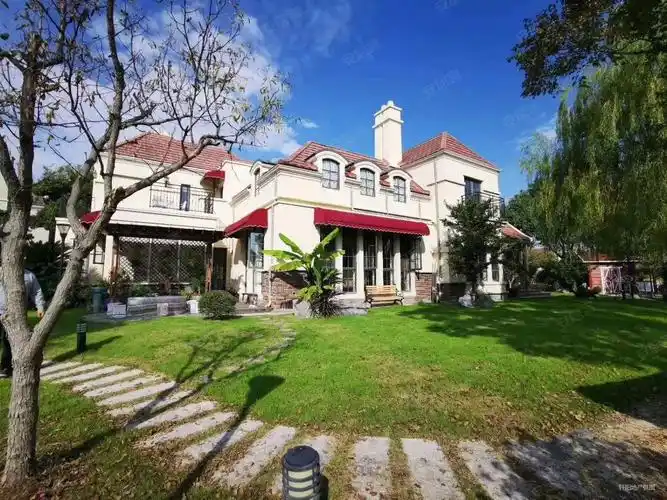 淀山湖畔清水湾临水独栋别墅花园900平户型方正毛坯