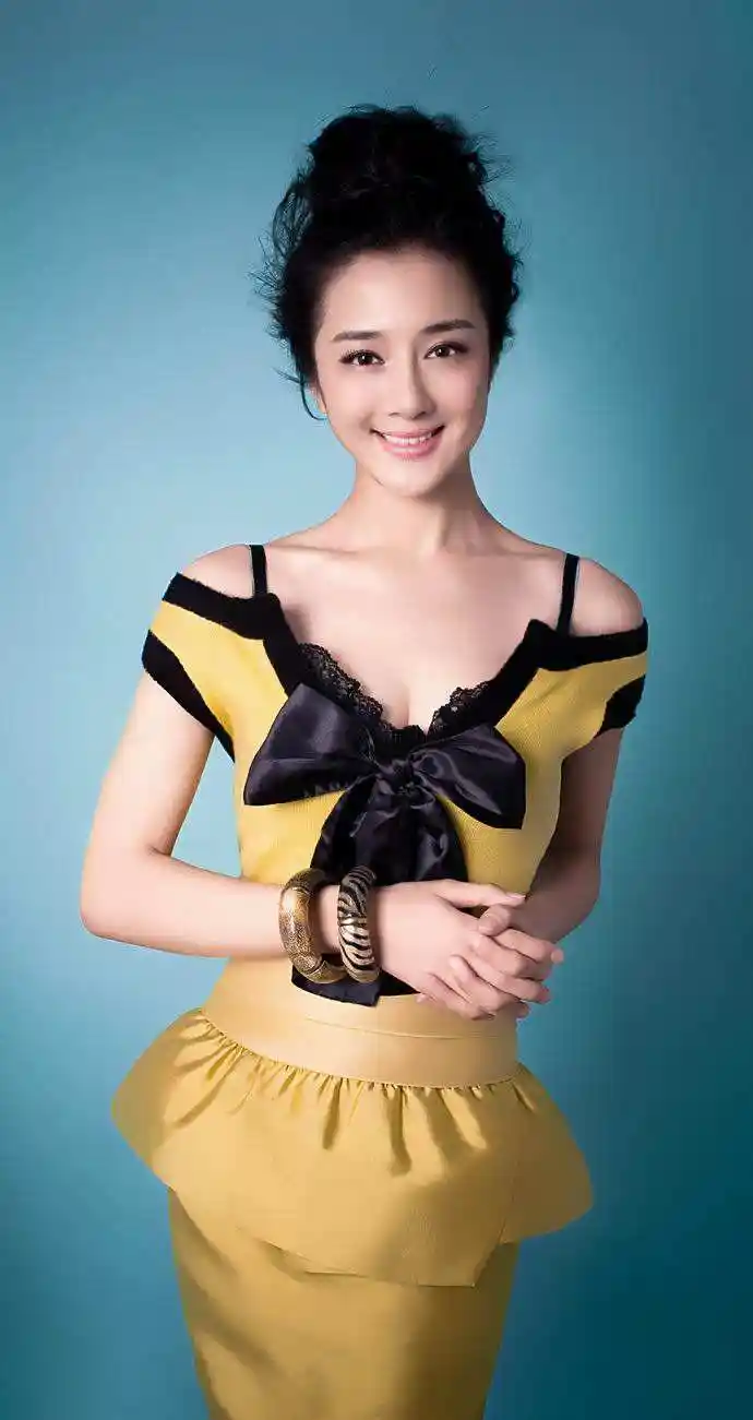 可爱的邻家姐姐李依晓