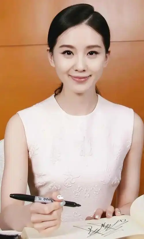 刘诗诗和吴奇隆,刘诗诗个人资料介绍,刘诗诗花木兰,刘诗诗身高