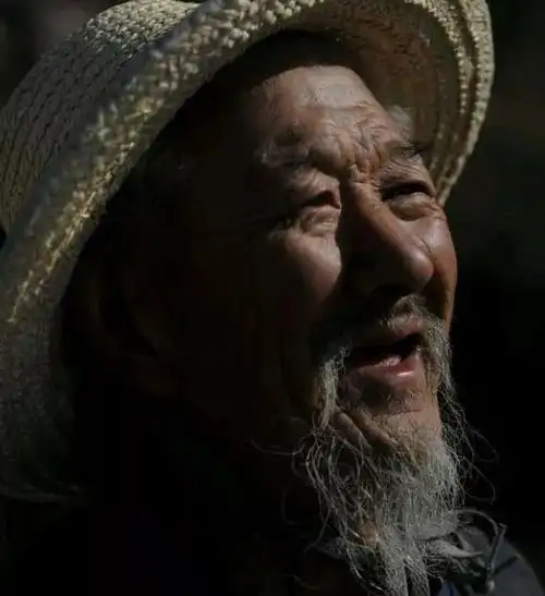 从涉县一组组老人身上,我看到了岁月风霜留下的沧桑印迹