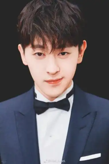 杨紫发布到【香蜜沉沉烬…足见丢失的梦魔4香蜜 邓伦 杨紫 罗云熙发布