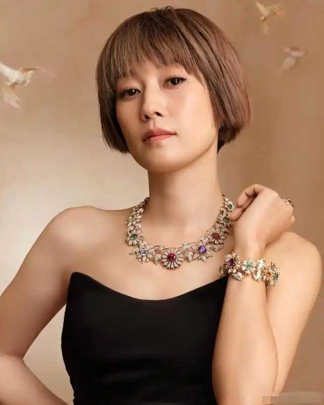 39岁文章与新女友近照曝光,女方酷似姚笛,比马伊琍更年轻漂亮