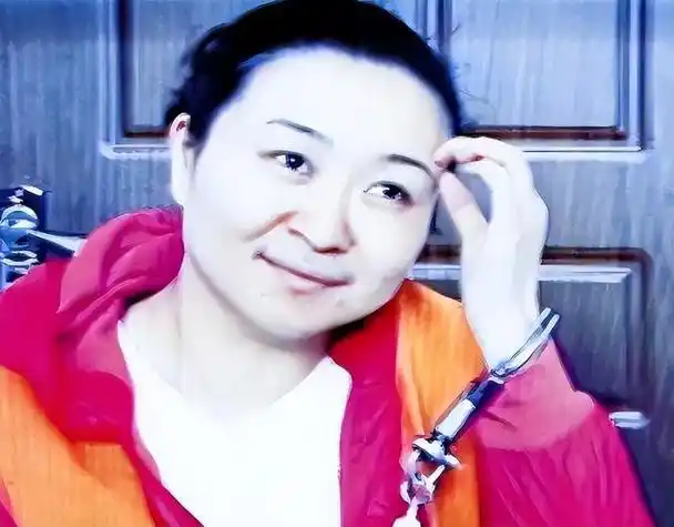 女毒枭王庆文:包养23岁小伙拉女儿贩毒,2010年落网后:我不后悔