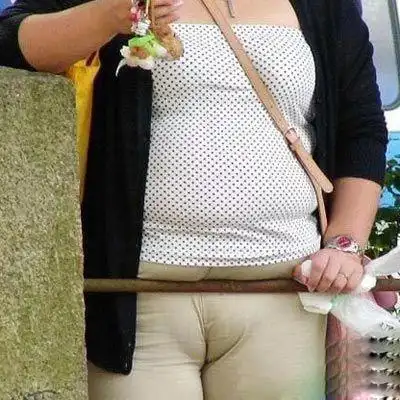 女人有钱任性乱买不是你的错 乱穿出来恶心人