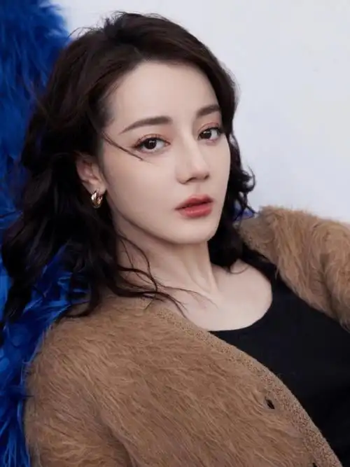 昨天0279直播纯氧妆的热巴