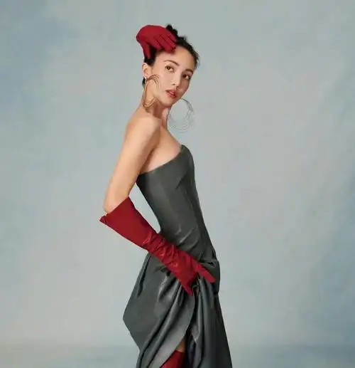 金晨对自己的身材产生怀疑粉丝不要怀疑就是没有