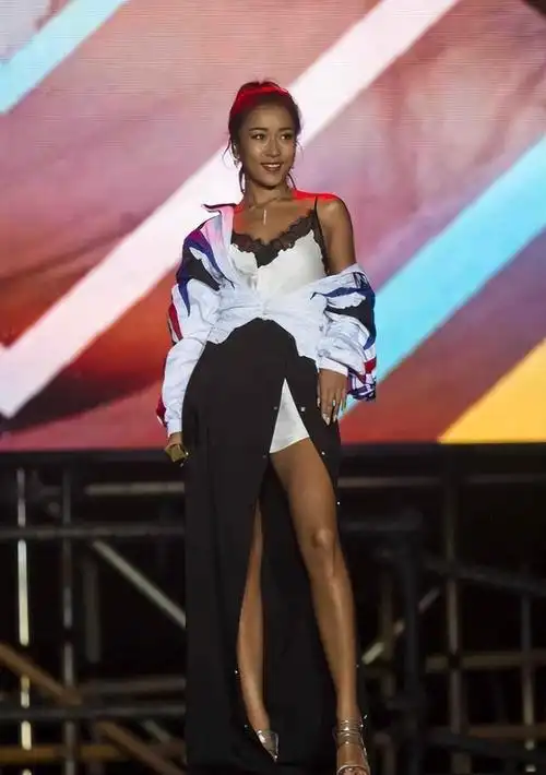 名和利救不了吉克隽逸