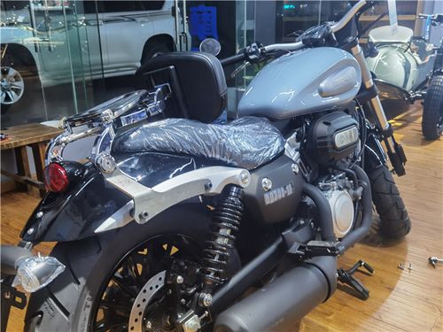 奔达金吉拉摩托车改装多功能折叠靠背摩托车保险杠