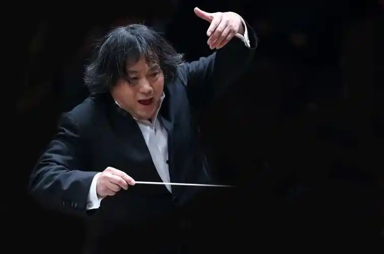 海上生民乐欧巡载誉回沪演出成功但指挥家汤沐海表示不满足