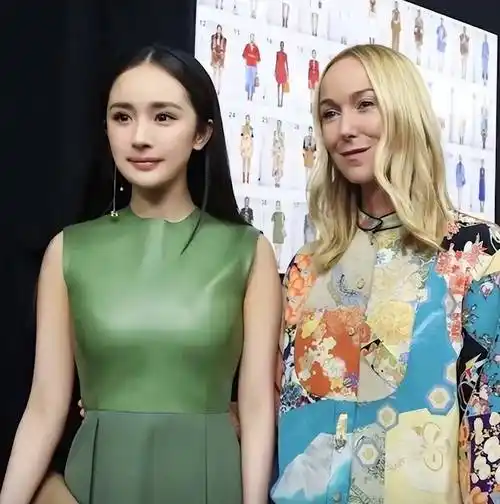 "精明"倪妮:与李宇春联系成谜,抢杨颖风头,挺张艺谋被爆不雅照_姐姐