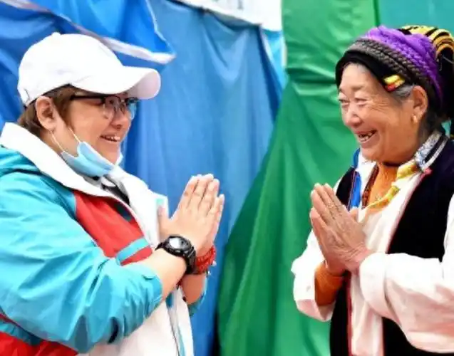 韩红连做23年公益慈善,娱圈无人敢惹,如今真实身份被"暴露"了